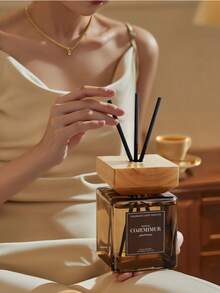 1.8英寸*5.5英寸酒店级无焰香薰藤条精油扩香器，持久留香，适用于家居、卧室、大厅、浴室及各种场合。优雅的卧室装饰，温馨浪漫的家居装饰。情人节空气清新剂，适用于家居、浴室、香薰疗法的除臭剂。高端质感的装饰性汽车香薰精油扩香器，持久留香，适用于汽车，无焰香薰精油