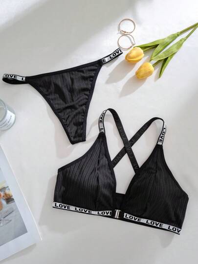 Set Women Zwart Verleidelijke Deep Chain Front Closure Lingerie Set, Kanten Love Letter Geborduurde Wireless BH String Slipje view 9