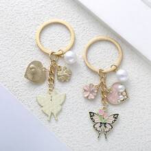 1 件男女通用锌合金蝴蝶花和心形油滴钥匙扣，时尚手提包吊坠汽车配件包饰背包适合学校可爱哥特 Y2k 包挂绳带身份证夹汽车配件包饰