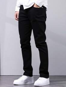 Jeans para hombre en negro, tela suave y elástica, ideal para estilos casuales y versátiles - Negro - Ver 3