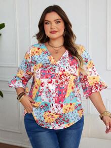 Plus Size Women Ditsy Floral V-Neck Short Sleeve Casual Ruffle Hem Blouse Top