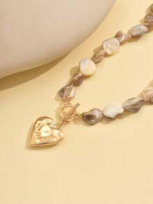 1pc Summer Ocean Style Natural Shell Beaded Necklace, Fashionable Gold Metal Heart Pendant Choker, Suitable For Daily Wear, Beach Travel, Dating, Photo Shoot. The Necklace Length Varies, And The Number, Pattern, And Size Of The Natural Shells Are Random. - Multicolor - View 4