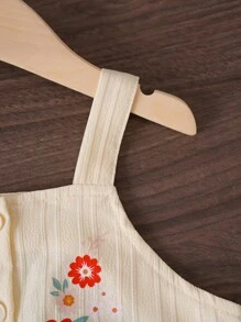 2pcs Young Girl Summer Outfit Set 2025 - Floral Print Camisole & Ruffle Hem Shorts