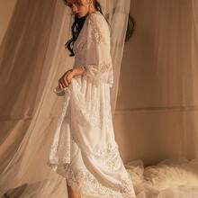 UPVV Women Maternity Photoshoot Gown White Bridal Robe Lace Nightgown Lingerie Robe Sleepwear For Honeymoon  Plain  Sheer  Split Thigh  Elegant  Romantic  Casual-Young  Lace  Half Sleeve  Long  Lace Robe - trắng - Xem 2