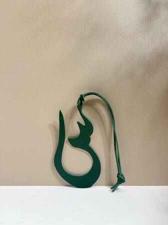 1 st enfärgad PU arabisk text, läderbilhänge, nyckelring ryggsäck, axelväska, diagonal axelväska, tygväska, hänge, sminkväska, andra förvaringsväskor, hängande tillbehör, byxtillbehör till midjan, bagagetillbehör, lämplig för par, studenter, skola, män, kvinnor, arbete