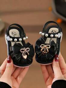 أحذية صيفية للأطفال الصغار صندال أطفال حجم متوسط للذكور مناسبة للأنشطة الداخلية والشاطئ