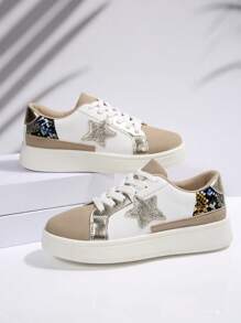 The Above Are New Fashionable And Comfortable Casual Sports Running Shoes For Young People. They Feature A Lace-Up Design, A Large Star-Shaped Glitter Decoration, And Glitter Decoration On The Heel Counter. Soft Lining Inside For Comfort.
