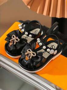 أحذية صيفية للأطفال الصغار صندال أطفال حجم متوسط للذكور مناسبة للأنشطة الداخلية والشاطئ