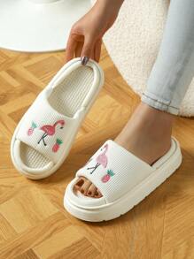 Sandálias de Plataforma com Bordado de Flamingo e Abacaxi, Confortáveis e na Moda, Imperdível para o Verão! Sandálias de Plataforma com Estampa Fofa de Flamingo + Abacaxi, Confortáveis e Chamativas. Macias e Adoráveis! Chinelos de Plataforma com Bordado de Flamingo e Abacaxi, Desbloqueando um Novo Estilo de Casa na Moda para Mulheres. Chinelos Domésticos com Bordado Cartoon, Respiráveis, Sola Grossa de Linho, Macios e Confortáveis, Muito. Sola Grossa Antiderrapante, Adequada para Todas as Estações. Chinelos internos, Chinelos externos, Chinelos Femininos