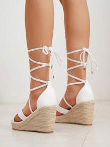 New Fashionable & Comfortable Vacation Style Versatile Beach Straw Rope Platform Thick Sole Women Sandals