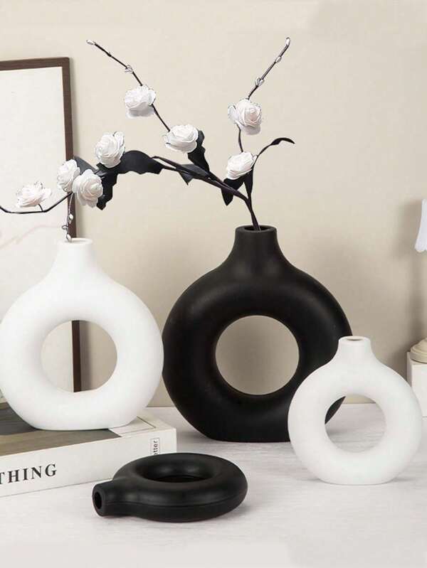 1pc Plastic Donut Shaped Flower Vase, Modern Simplistic Circle Vase Ornament, Ceramic-Like Vase, Creative Home Decor Crafts For Living Room Simple, Elegant And Beautiful Home And Business Place Leisure Place