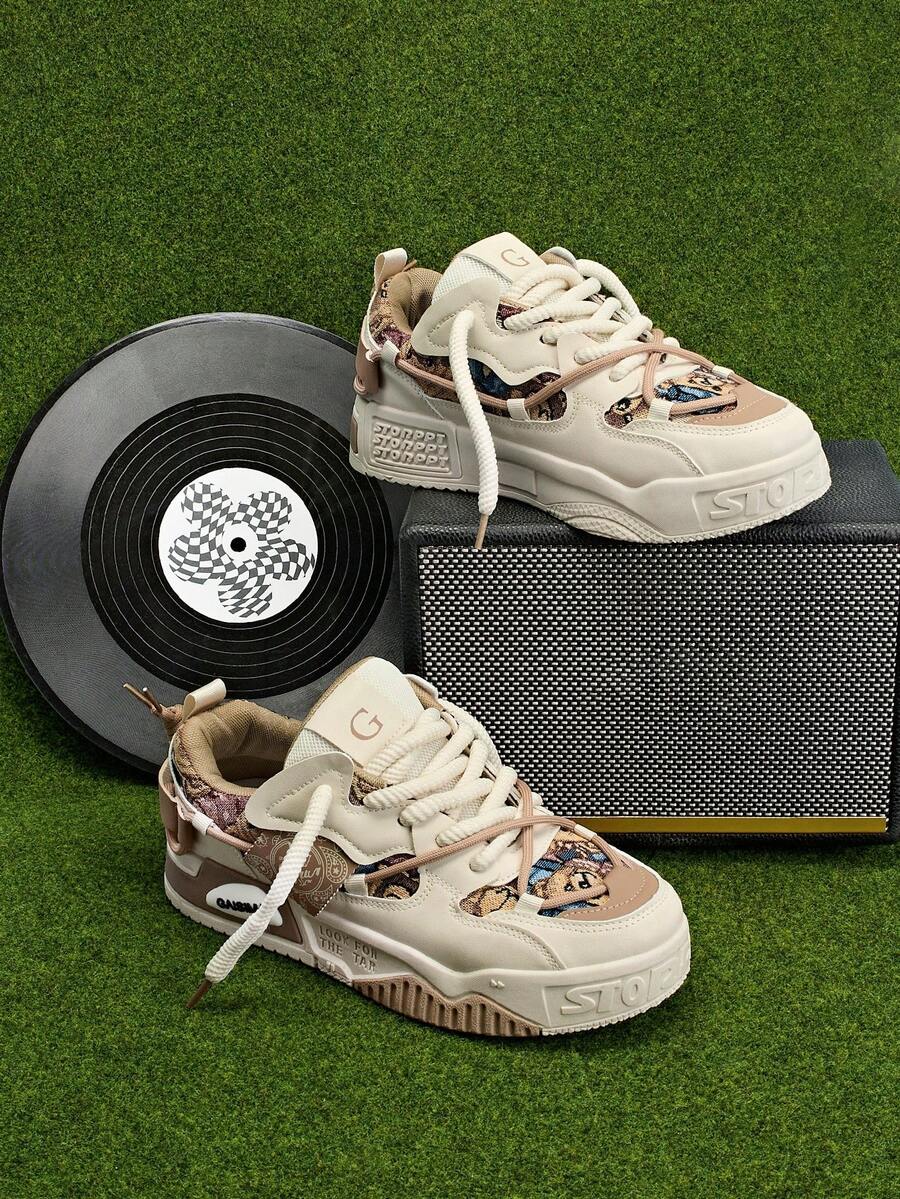 DareSee 男士新款透气休闲低帮运动鞋，随机涂鸦图案，厚底防滑，适合夏季音乐节、Y2KFest、返校季、秋冬季节等场合，是音乐节的理想礼物之选。 - 卡其色 - 查看 1