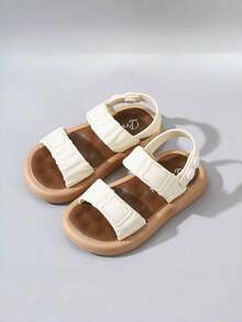 أحذية صيفية للأولاد متوسطة الحجم لساحات اللعب الداخلية، أحذية أطفال للشاطئ لعام 2025 الجديد