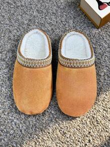 Zapatillas de interior de material suave y color marrón sólido para damas, zapatillas silenciosas para el hogar - Zapatillas de moda y cómodas de encaje para todas las estaciones, zapatillas de alfombra suaves - Zapatillas de interior para damas