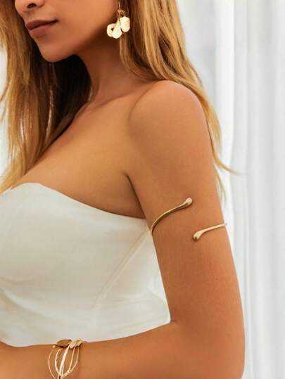 1 Piece Of European And American Design Open Armchain Fashionable Arm Ring Liquid Wind Element Ring Water Droplet Metal Arm Bracelet Suitable For Women To Wear On Daily Outings And Vacations (Do Not Break When Wearing It)
