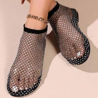 1 件女式水钻渔网凉鞋 - 超舒适透气网眼一脚蹬平底鞋，低跟轻便休闲夏季女鞋
