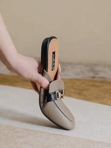 Mengshangli 宽版女式包头穆勒鞋，时尚一脚蹬平底凉鞋，超大前带，适合户外穿着，夏季