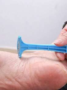 Removedor de callosidades en los pies, 1 pieza Herramienta de cuidado de los pies Removedor de piel muerta Raspador de callosidades, Herramienta de pedicura, Máquina rectificadora de talones, Herramienta de cuidado de los pies para el hogar Cuidado de los pies profesional Perfecto para piel muerta, dura, agrietada y seca. Regalo ideal