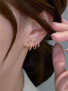 1 Pair Fashionable Personalized Metal 4-Claw Earrings, Suitable For Women's Daily Wear In Spring/Summer