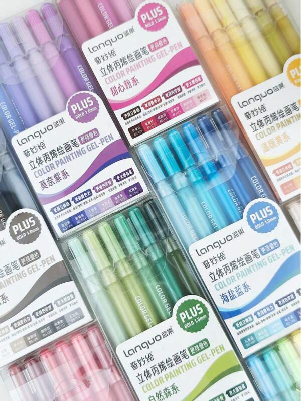 Una caja de bolígrafos de pintura acrílica con gran capacidad de tinta que son adecuados para talla grande superficies de material. Estos bolígrafos presentan colores vívidos, efectos tridimensionales talla grande fuertes, mejor capacidad de superposición de colores y mayor resistencia del color. Son una opción obligada para regalos festivos y obsequios para la promoción de los niños a un grado superior. También se pueden utilizar para escribir bendiciones en tarjetas de felicitación.