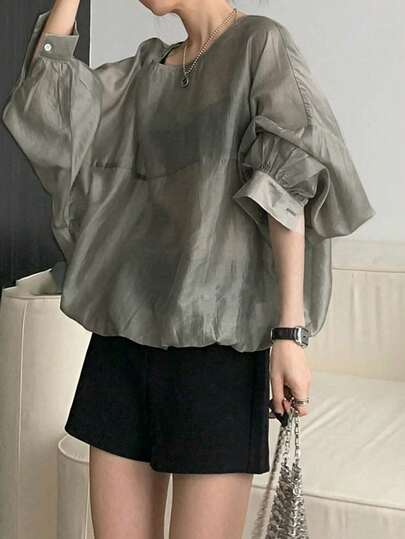 Long Sleeve Round Neck Solid Color Keyhole Back Blouse