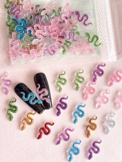 35pcs/Bag Mini Snake Nail Art Decorations, Super Shiny Resin Snake DIY Nail Jewelry, S-Shaped Y2K Chic Style Nail Accessories, Cute & Simple Fashion Nail Art Jewelry Design, Suitable For Long Nails And Daily Nail Decoration