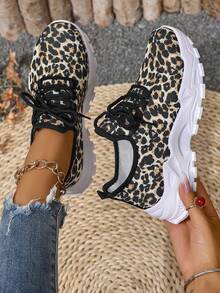 Women's Fashion Versatile Leopard Print Casual Sports Sneakers, Outdoor Running Shoes, Durable Non-Slip Comfortable With Vivid Animal Texture - Brown - View 3