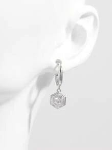 Vaerine 1 paire de boucles d'oreilles élégantes à double anneau avec pendentif hexagonal en zircone cubique 925 argent. Design minimaliste à la mode, convient aux femmes pour les fêtes et en cadeau