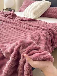 1 pieza Manta suave y agradable para la piel con borde enrollado en color rojo rosa, adecuada para el dormitorio y la habitación de invitados - Rosa Roja - Ver 7
