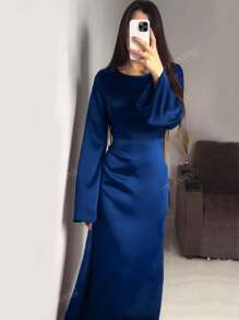 Women's Round Neck Flared Sleeve Tie-Up Elegant Arabic Style Long Dress
