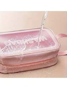 Ensemble de sept pièces d'outils de lavage du visage et de soins de la peau : bandeau de lavage du visage, strap de poignet, brosse de lavage du visage en silicone à double face, brosse de nettoyage d'ourson, éponge de nettoyage du visage, grand sac de rangement imperméable. Un outil de beauté tout-en-un.
