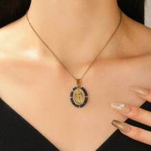 1pc Fashionable Retro Colorful Crystal Virgin Mary Pendant Necklace, Best Gift For Women Jewelry