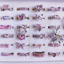 Set de 10 piezas de anillos de corazón y mariposa de circonita sintética rosa elegante, anillos de cóctel ajustables, joyería de moda como regalo para mujeres - 10 anillos de diamantes de imitación rosas al azar - Ver 3