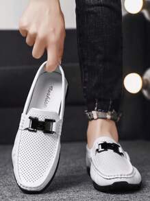 Nouvelles chaussures de conduite d'été 2025 pour hommes, mocassins Glissant, chaussures basses à semelle souple, mode casual. Convient pour la vie quotidienne, les voyages, la conduite, les cérémonies, les fêtes et les banquets.