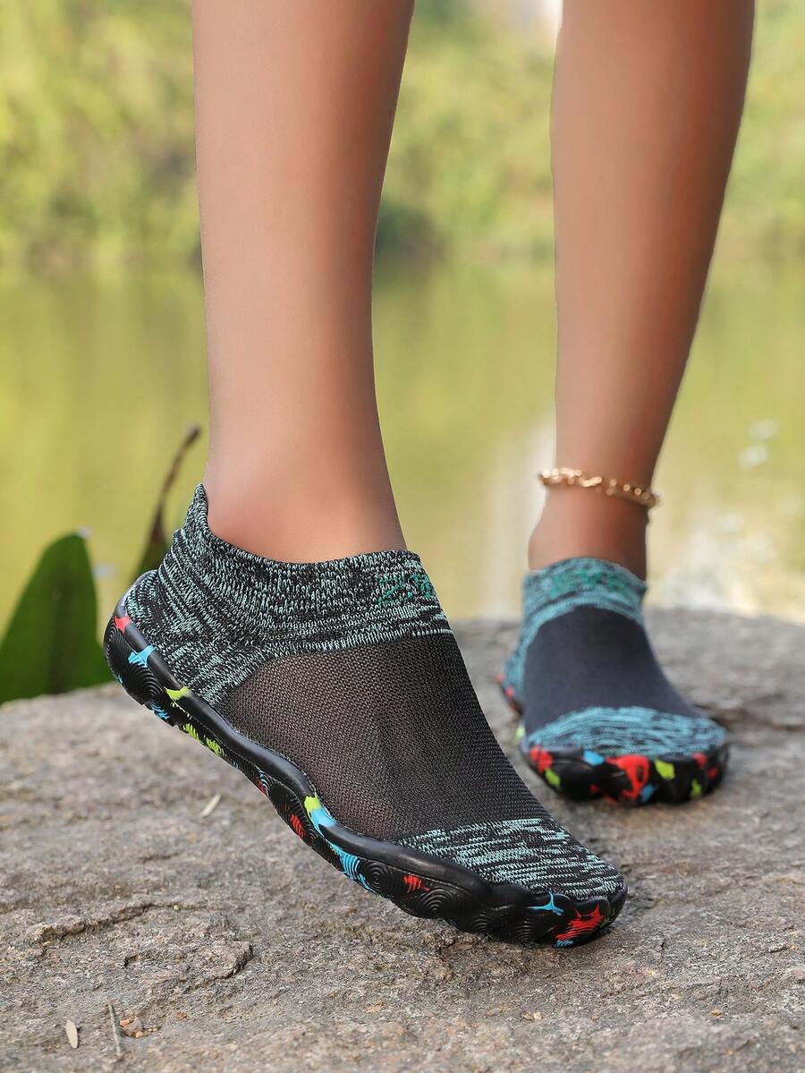 ZVB Couples Water Shoes, Suitable For Barefoot Lovers, Soft-Bottomed Women's Beach Shoes For Swimming, Diving, Outdoor Quick-Dry Summer Sandals, Non-Slip Breathable Aqua Shoes For Fishing - Đen - Xem 1