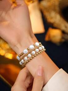 Pulseira de relógio feminina, pulseira de relógio com contas de pérola douradas, compatível com 38/40/41/42/44/45/46/49 mm, compatível com Ultra/Se/10/9/8/7/6/5/4/3/2/1, feita à mão, pulseira elástica leve, estilo retrô, adequada para uso diário e como presente de aniversário, pulseira de relógio