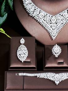 1 set vintage de luxe comprenant collier, boucles d'oreilles et accessoires avec strass, convenant pour des événements, des fêtes, des mariages, des rassemblements