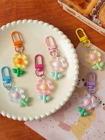 Flower Key Chain Pendant, Astronaut Liquid Filled Bottle, Faux Pearl Heart Keychain, Leather Heart Gummy Bear Keychains, 3D Foot Shoe Bag Charms Decoration, Gifts For Friends