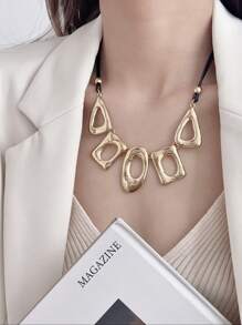 1pc Fashion Minimalist Minimalist Metal Irregular Geometric Short Choker Necklace,Suitable For Women As Daily Wear Jewelry Accessory, Gift