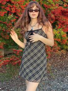 1pc Women's Checkered Houndstooth Pattern Casual Cute Chest Pleated Knotted French Style New Spring Sweet Fresh Plaid Spaghetti Strap Sexy Lace Mesh Patchwork A-Line Dress