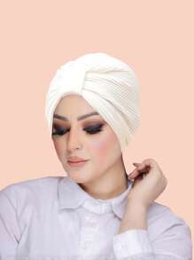 1pc Minimalist Solid Color Beanie Hat, Flattering Design For Daily Use