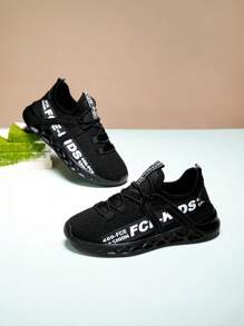 Zapatos deportivos para niños de malla transpirable, suela blanda antideslizante y ligera, zapatos de running cómodos y de moda para niños y jóvenes