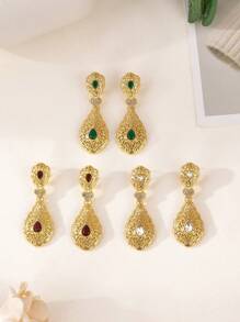 1 Pair Of Moroccan Style Hollowed-Out Flower Pattern Carving Drop-Shaped Earrings, Golden Color, Suitable For Wedding, Party Or Daily Wear