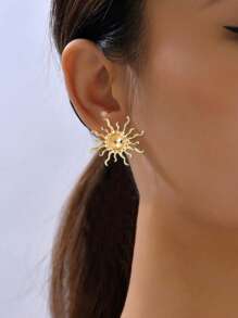 1 Pair Metal Stylish Sunflower Earrings, Elegant Asymmetric Floral Stud Earrings For Women, For Daily, Street, Festival Wear