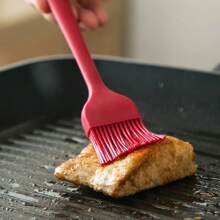 2 Pieces/Set Of Silicone Oil Brush, Barbecue Brush, Kitchen Baking Cake, Oiling Brush, All-In-One Silicone Oil Brush