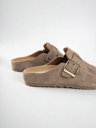 儿童厚底家居拖鞋，适合春夏季室内外穿着