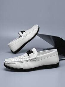 Nouvelles chaussures de conduite d'été 2025 pour hommes, mocassins Glissant, chaussures basses à semelle souple, mode casual. Convient pour la vie quotidienne, les voyages, la conduite, les cérémonies, les fêtes et les banquets.