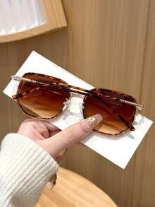 春季单片太阳镜基础款新款复古优雅 Y2K 女士时尚眼镜，适合户外旅行、街拍、约会、夜场装扮，时尚配饰，适合所有脸型 - 彩色 - 查看 4