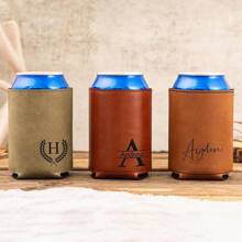 1 Stück personalisierter, gravierter PU-Leder Bierdosen/Flasche Halter, Geschenk für Trauzeugen & Hochzeitsgesellschaft, Geburtstags- & Einweihungsgeschenke für Männer, Väter