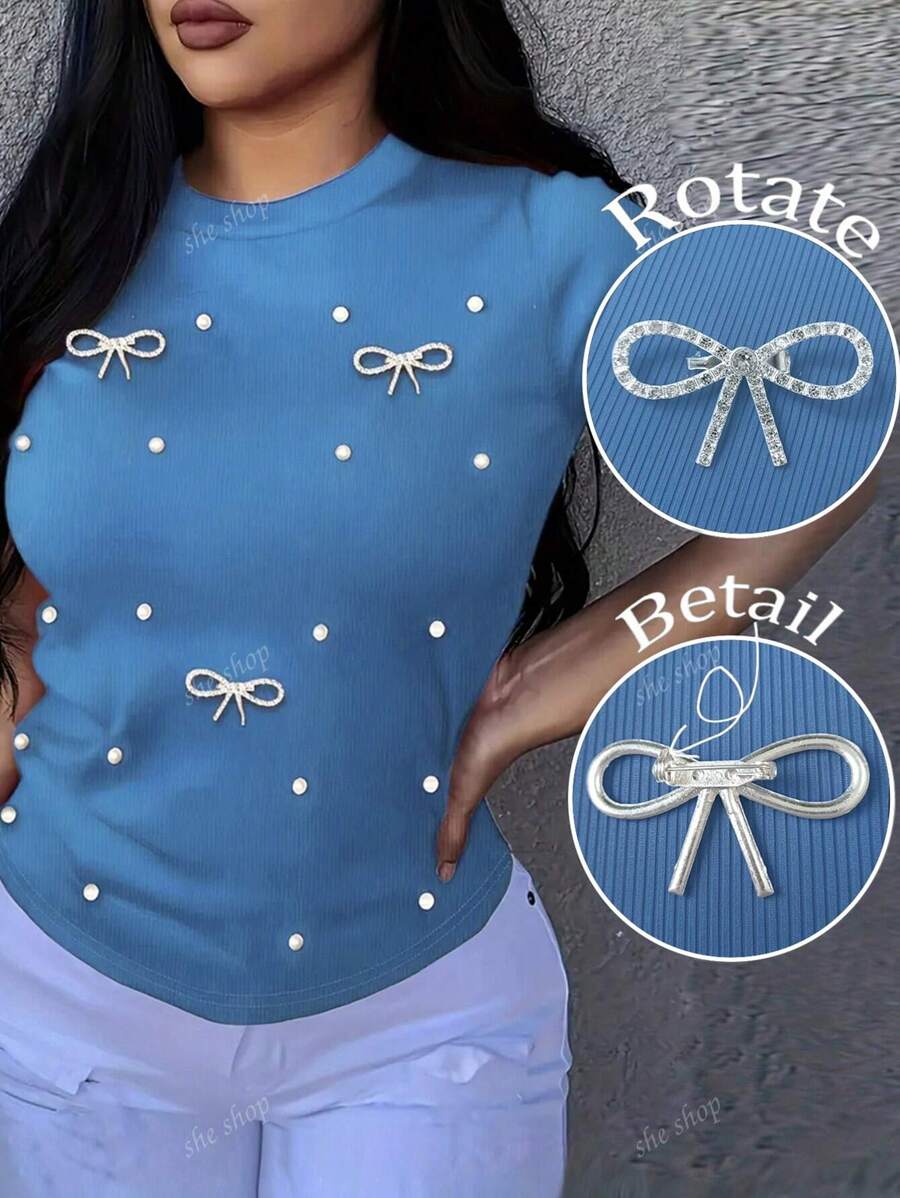 T-shirt/Top décontracté polyvalent à manches courtes avec nœud papillon, décoration de fausses perles, col rond, jeune et mignon. Convient pour les vacances, les sorties, le déplacement, les courses, le port quotidien (nœud papillon amovible). Printemps/été